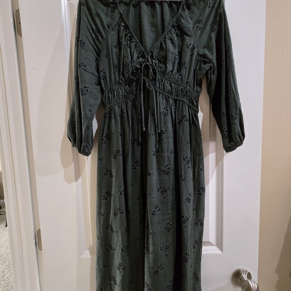 Universal Thread Green 3/4 Sleeve Dress linen blend Cottagecore